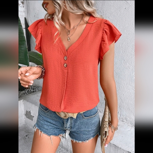 2/$20. Cute women’s top. - Picture 3 of 5